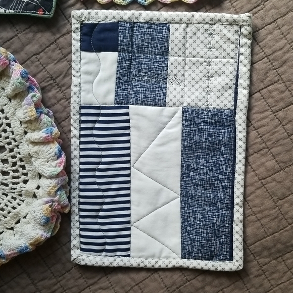 Bundle of Six Vintage Tea Kettle Teapot Table Protectors Tea Cozy - Picture 6 of 7